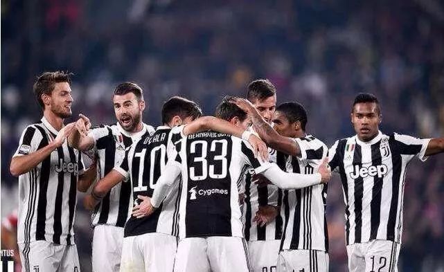 40岁前曼城队长费尔南迪尼奥退役，效力曼城9年5夺英超冠军（40岁的前曼城队长费尔南迪尼奥宣布退役，九年曼城生涯斩获5座英超冠军）