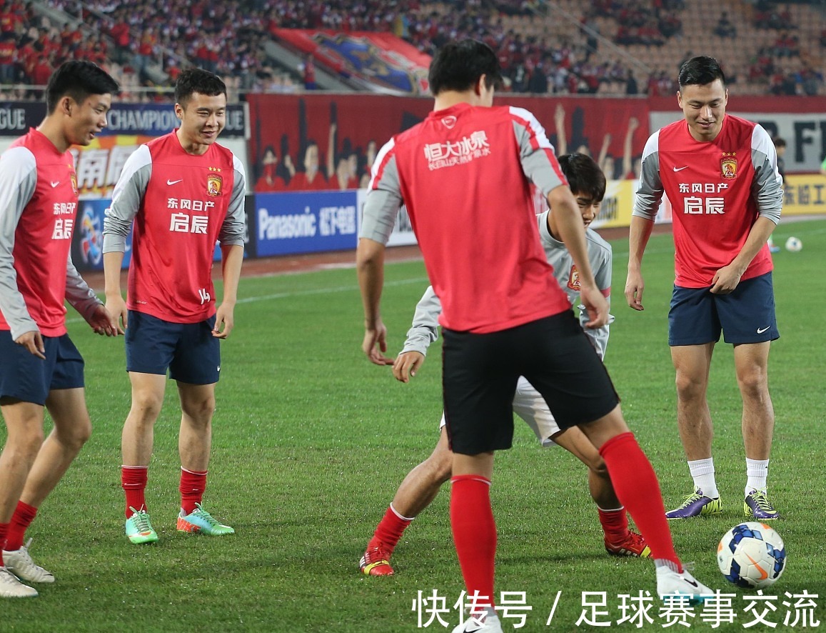 这工资拿得太舒服了！什琴斯尼加盟巴萨后仍未出场（薪水照拿不上场！什琴斯尼加盟巴萨至今仍未完成首秀）