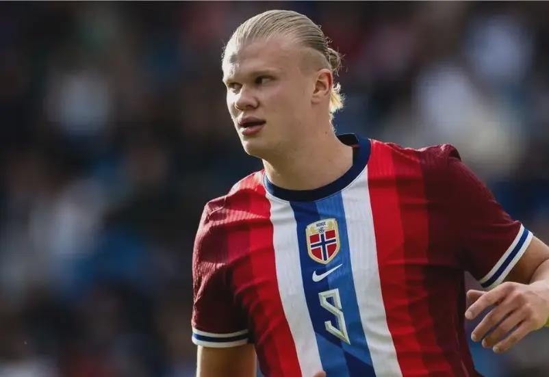 杰伦·布朗本赛季场均得分来到29，队史上仅次于塔图姆和伯德