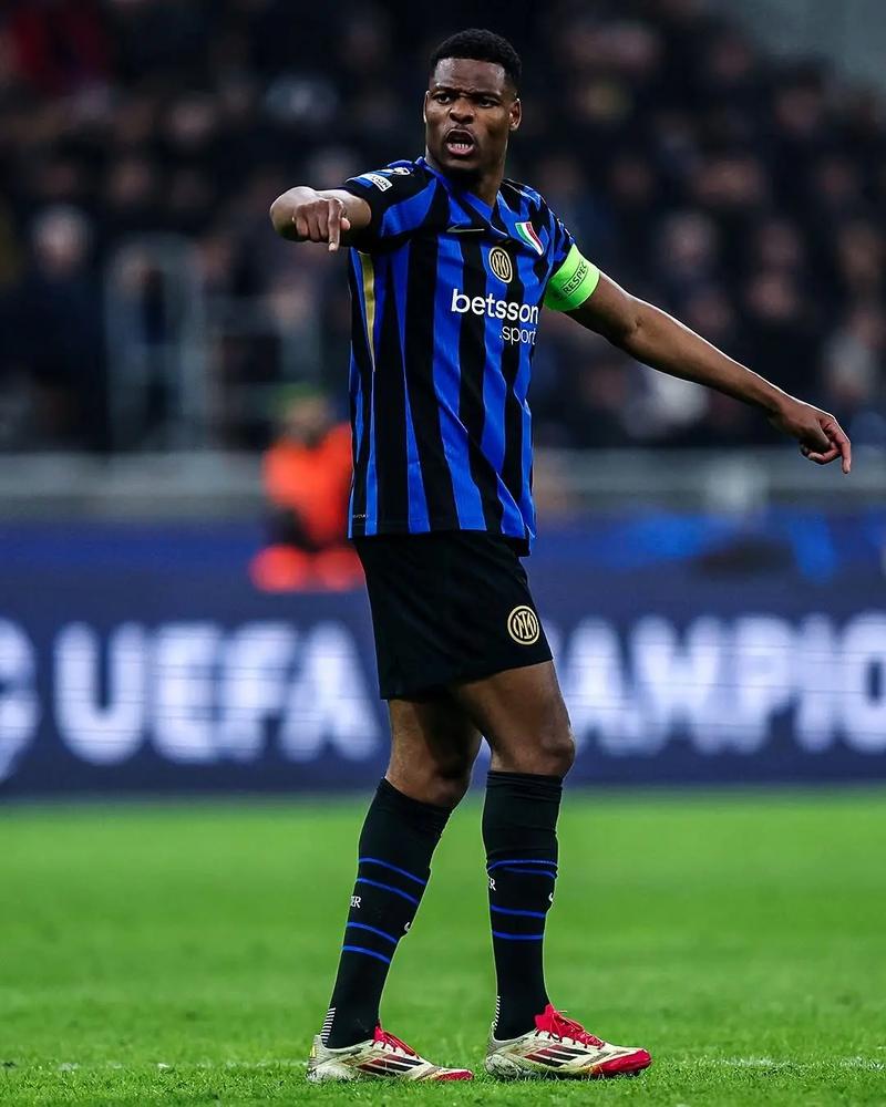 欧文快攻上篮制胜