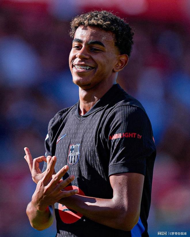 斯基拉：15岁道曼拒五份邀请留在阿森纳，明年签署首份合同（斯基拉：15岁道曼拒五家邀约留守阿森纳，明年将签下首份职业合同）