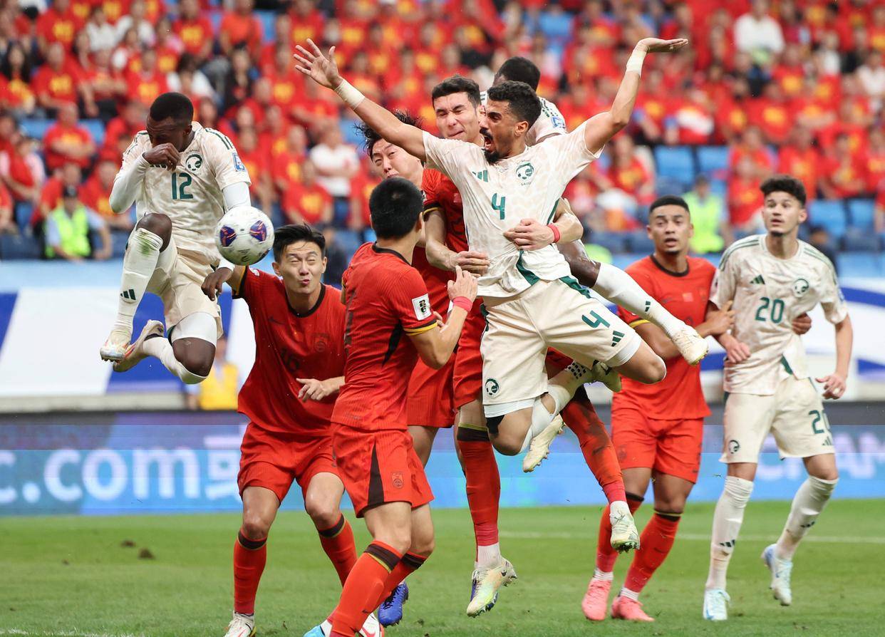 随国安已获三冠，张稀哲：拿第四冠时退役；3月份就开始练捧杯