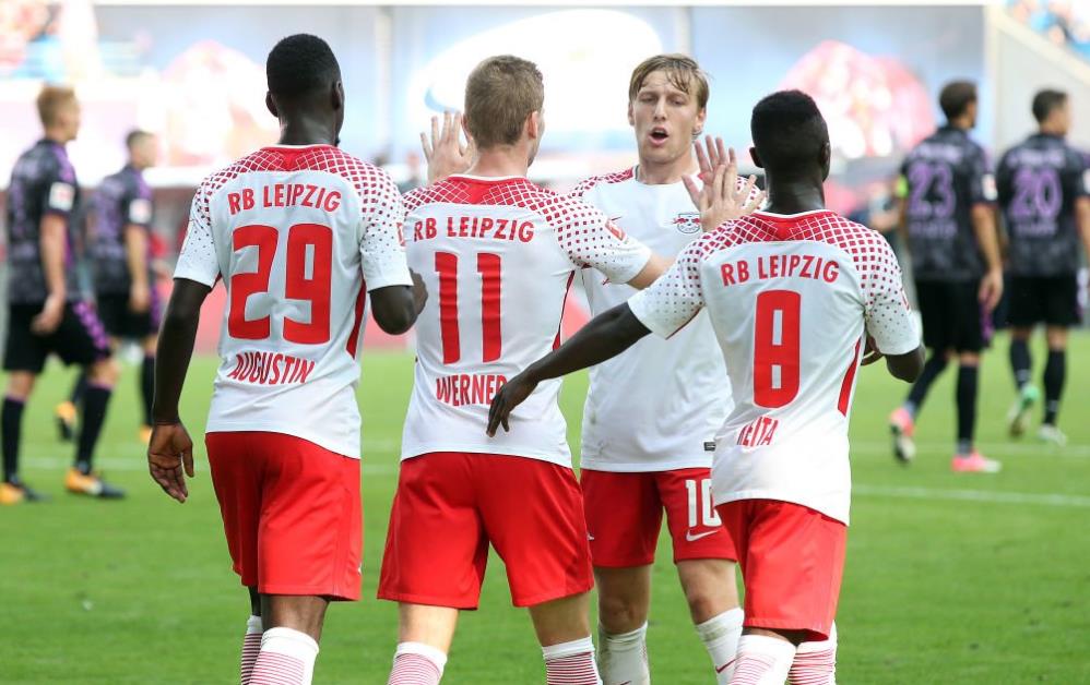 奎因垃圾时间偷袭抢断铁血扣篮，克雷伊奇不满怒喷引发冲突