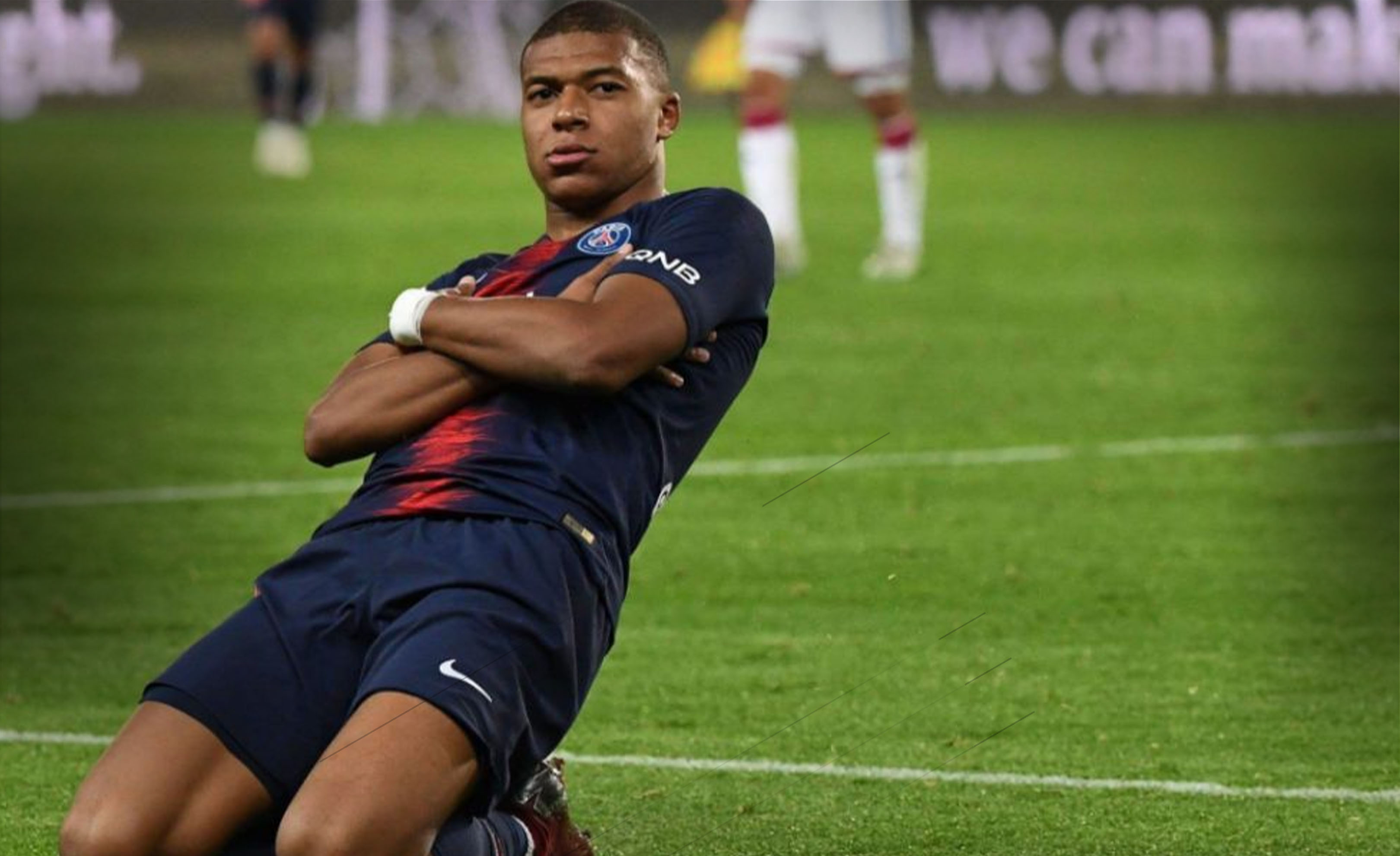 没射正，莱万是巴萨队史首位单赛季西甲两次罚点射偏的球员（莱万本季西甲两度点球射偏，成巴萨队史第一人）