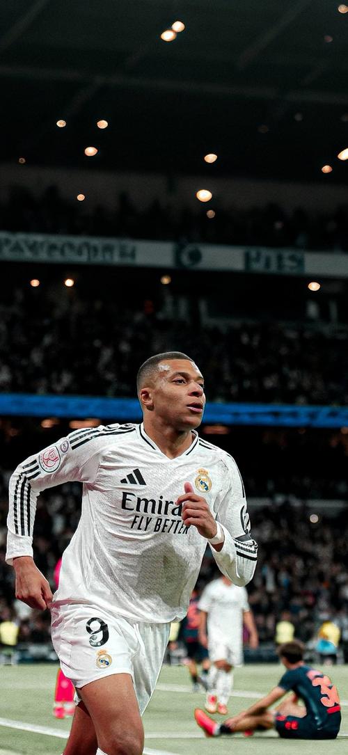 深圳队压哨绝杀引全场沸腾