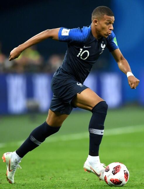 在德甲，没有哪次领先是安全的：比赛日势能两支德甲...（德甲赛场，领先从不保险：比赛日势能撬动两队走势）