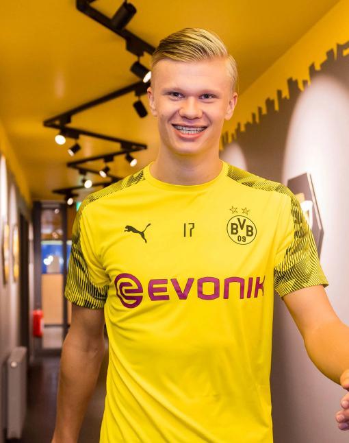 欧冠最年轻出场前10：道曼、穆科科、亚马尔前3，谢尔基第5（欧冠最年轻出场TOP10：道曼、穆科科、亚马尔包揽前三，谢尔基位列第5）