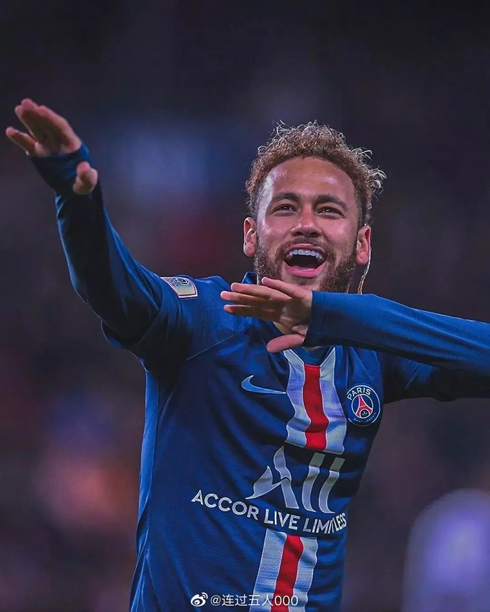 曼晚：多纳鲁马对加盟曼联持开放态度，但不会采取永久转会