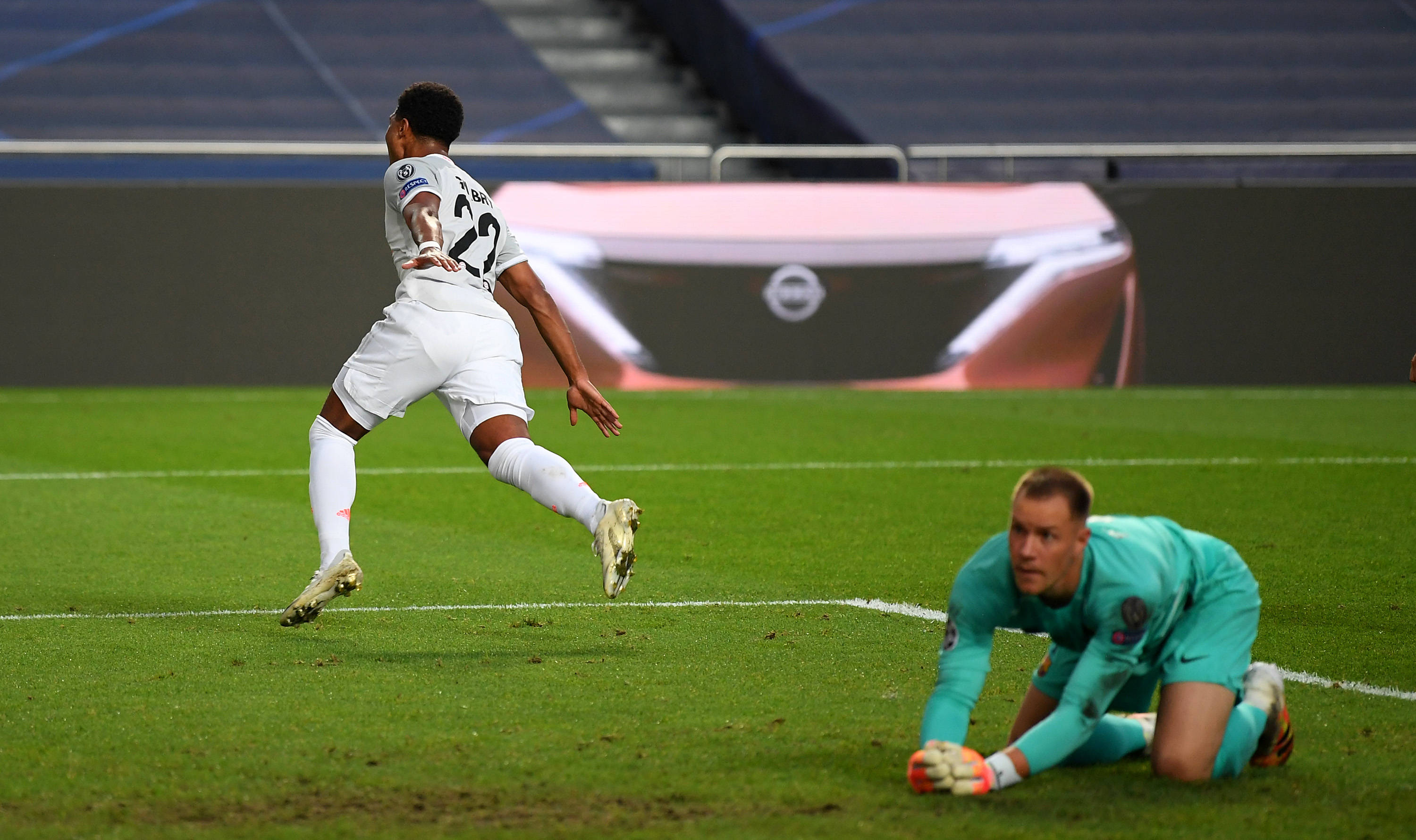 有意回归？本·西蒙斯点赞网友说他适合76人现在阵容的留言