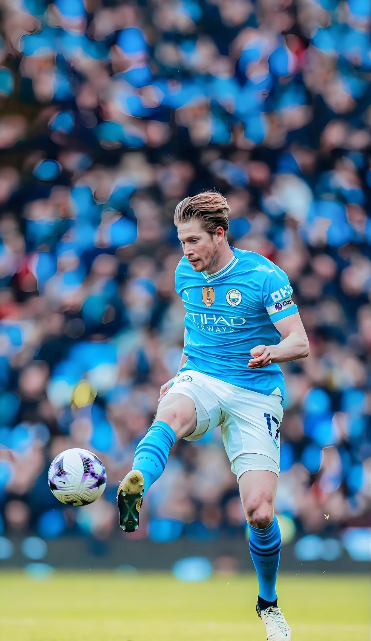 西媒：恩里克执教大获成功，巴黎希望与其签署“终身合约”（西媒称：恩里克执教成绩斐然，巴黎欲与其签订“终身合同”）