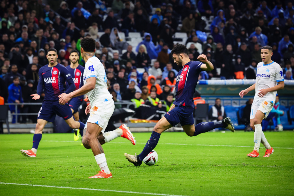 太阳队记：狄龙与裁判对峙使用不当言语，罚款35000美元