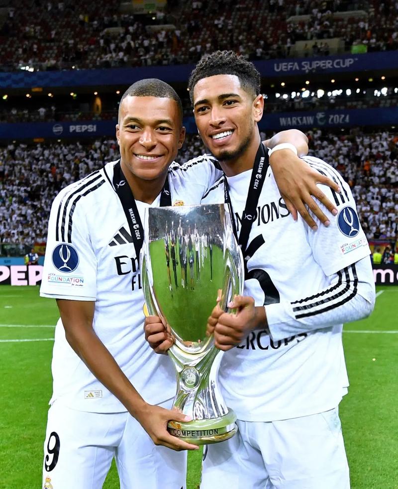 热议国安夺足协杯：河南经验不足，希望国安明年外战别搞砸