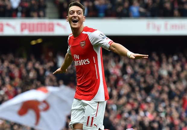 法国足坛最年轻职业球员：尤文马竞关注昂热15岁前锋迪亚洛（法国足坛最年轻职业球员诞生：昂热15岁前锋迪亚洛获尤文、马竞关注）